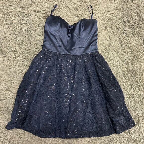 Lily Rose Blue Short Formal Dress Size 7 - Picture 1 of 6
